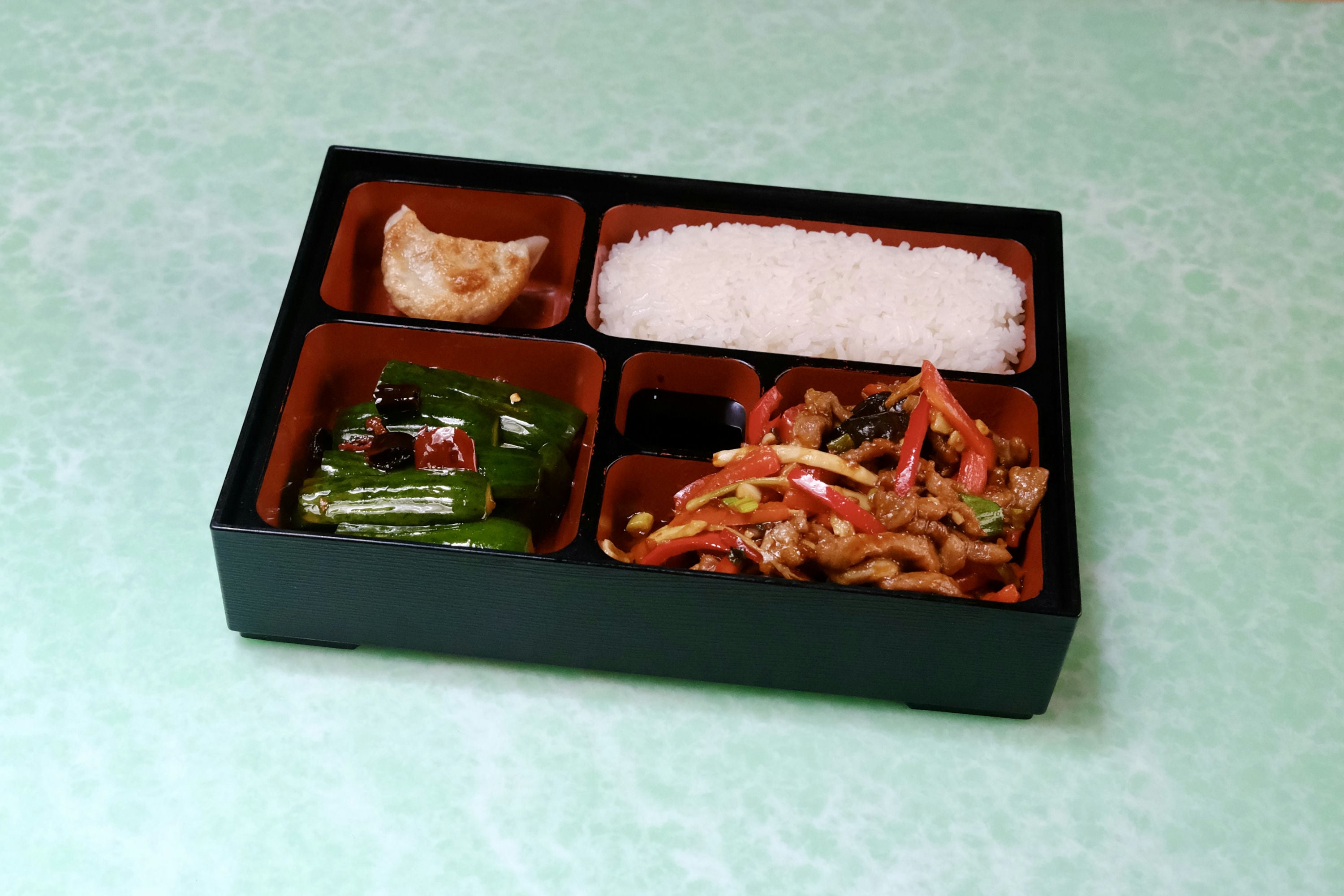Shredded Pork in Garlic Sauce Box 